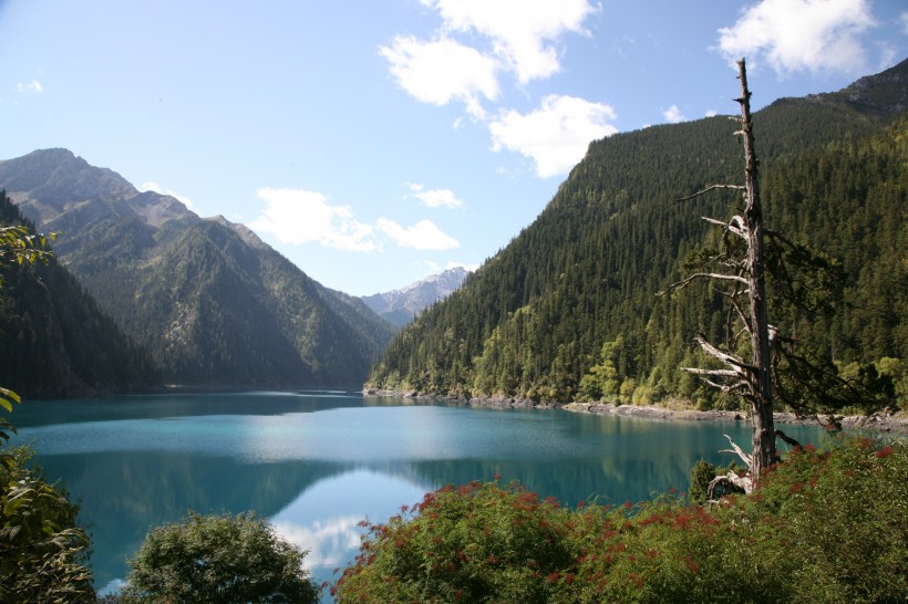 点击大图看下一张：四川九寨沟风景图片