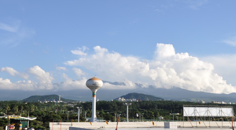 点击大图看下一张：韩国济州岛风景图片