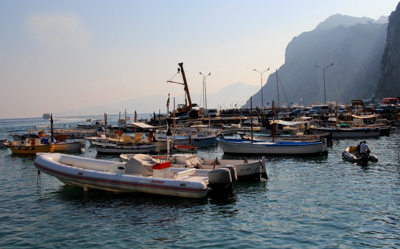 点击大图看下一张：意大利卡普里岛卡碧岛风景图片