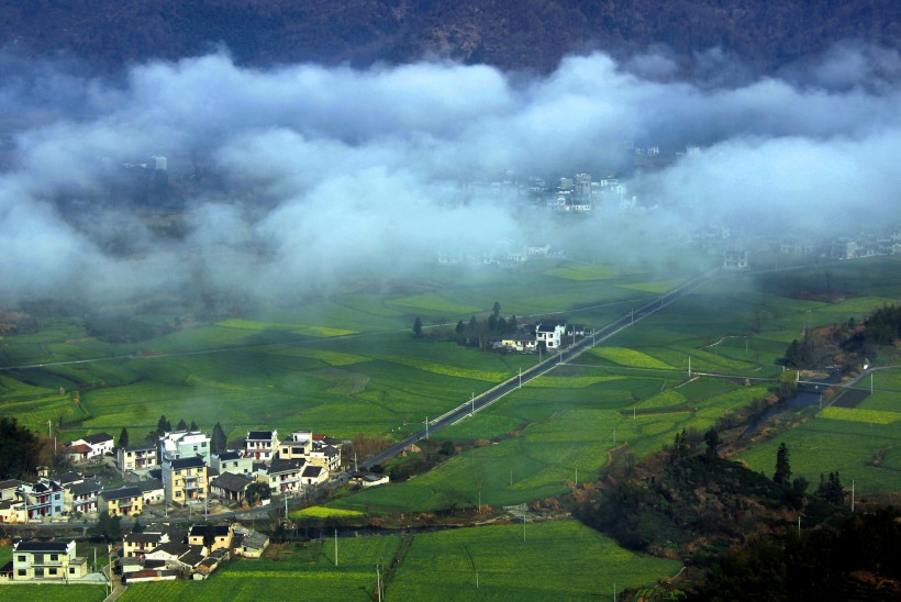 点击大图看下一张：云南丽江柯村风景图片