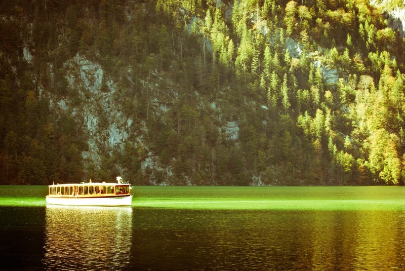 点击大图看下一张：德国国王湖图片