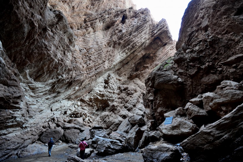 点击大图看下一张：新疆天山库车大峡谷砂岩地貌风景图片