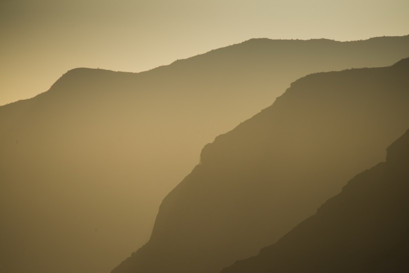 点击大图看下一张：新疆天山库车大峡谷风景图片