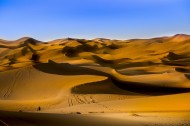 新疆库木塔格沙漠风景图片_10张