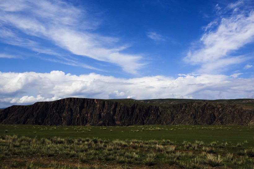 点击大图看下一张：新疆阔克苏大峡谷风景图片