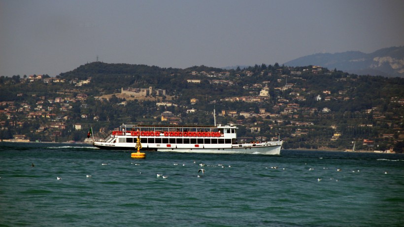 点击大图看下一张：意大利加尔达湖 LagodiGardo风景图片