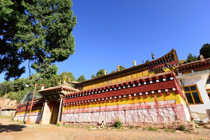 点击大图看下一张：甘肃郎木寺风景图片