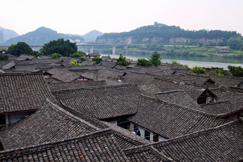 点击大图看下一张：四川阆中古镇风景图片