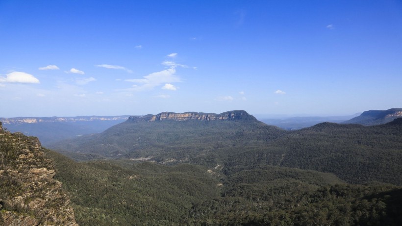 点击大图看下一张：澳大利亚篮山风景图片