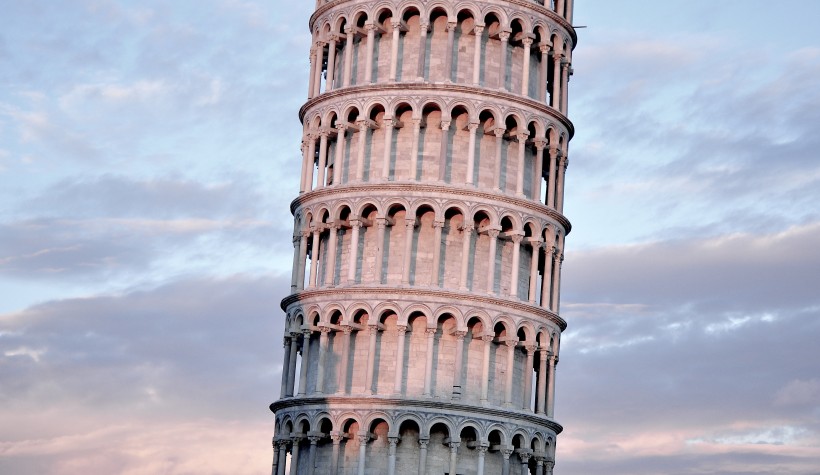 点击大图看下一张：意大利比萨斜塔图片