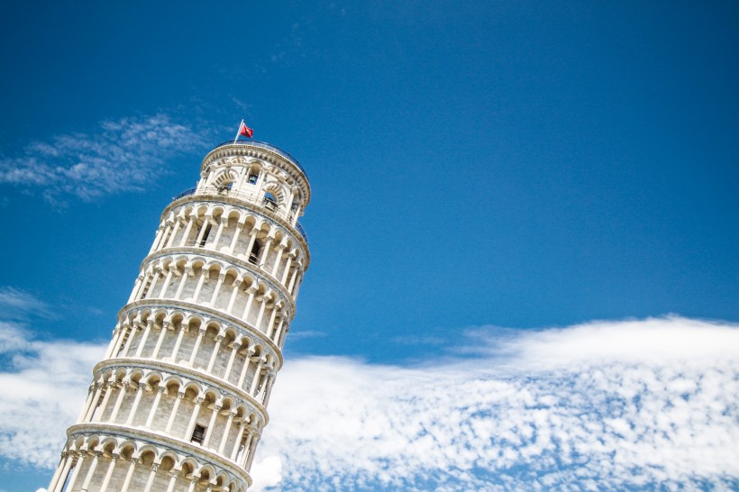 点击大图看下一张：意大利比萨斜塔图片