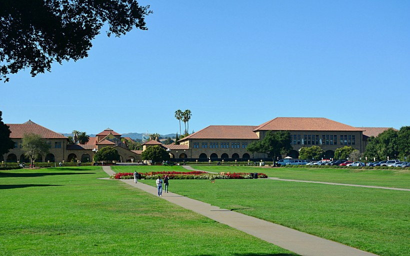点击大图看下一张：美国斯坦福大学风景图片