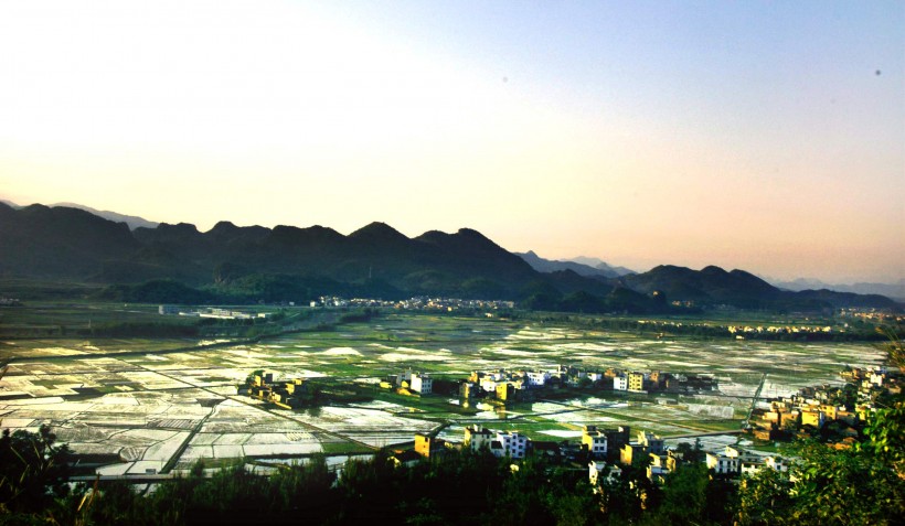 点击大图看下一张：广东连南风景图片