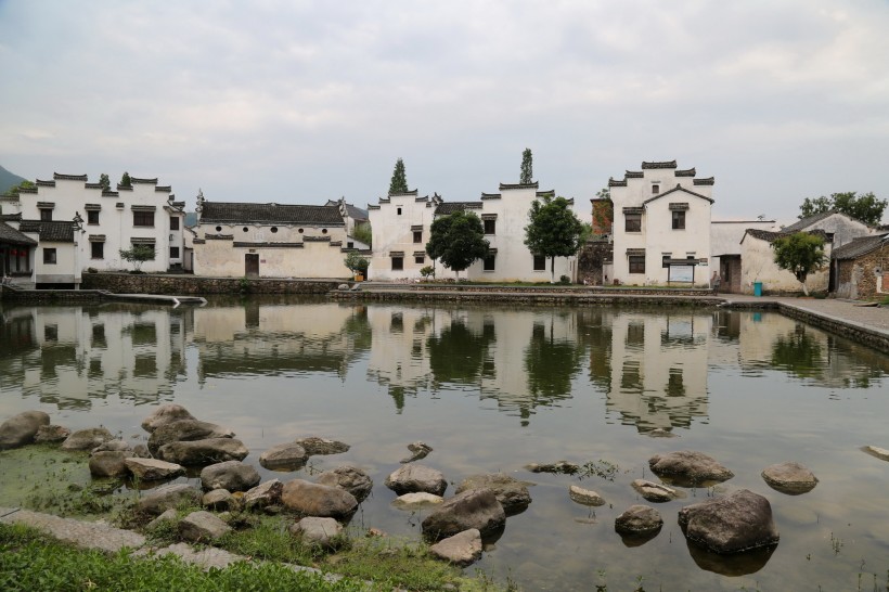 点击大图看下一张：浙江龙门古镇风景图片