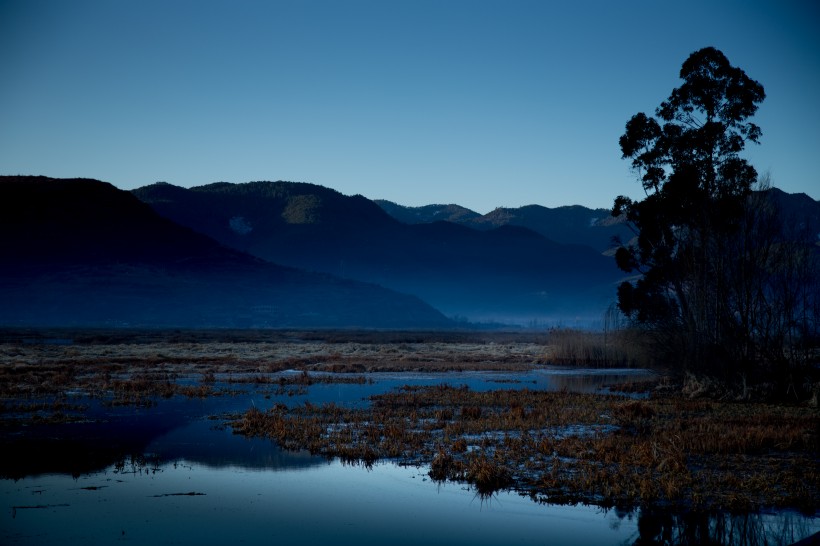 点击大图看下一张：美丽的泸沽湖风景图片