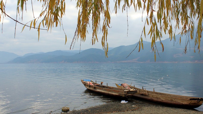 点击大图看下一张：泸沽湖风景图片