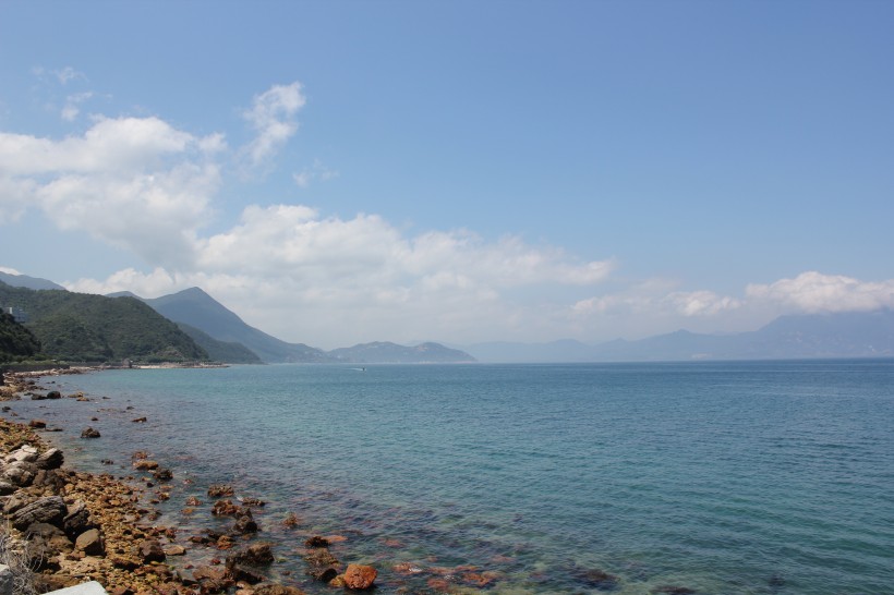 点击大图看下一张：广东深圳鹿嘴山庄度假村唯美海景图片