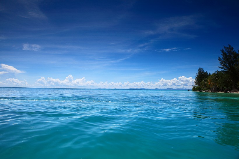 点击大图看下一张：马来西亚亚庇美人鱼岛风景图片
