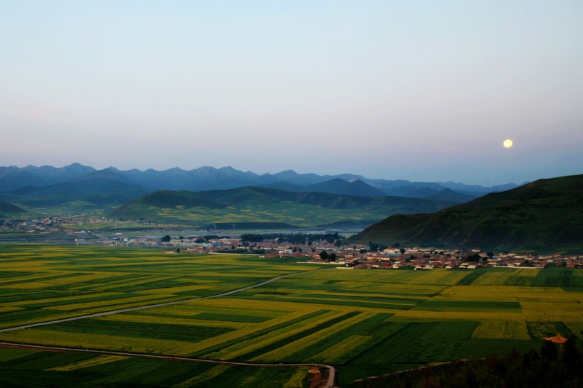 点击大图看下一张：青海门源风景图片