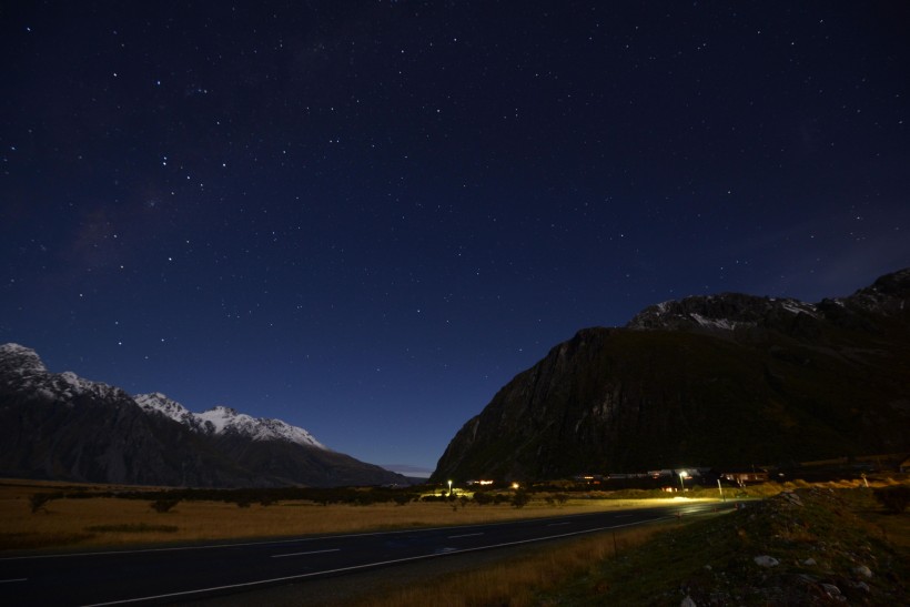 点击大图看下一张：新西兰库克山国家公园风景图片
