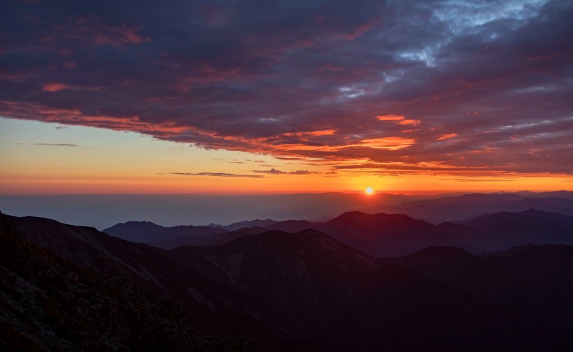 点击大图看下一张：陕西太白山日出风景图片