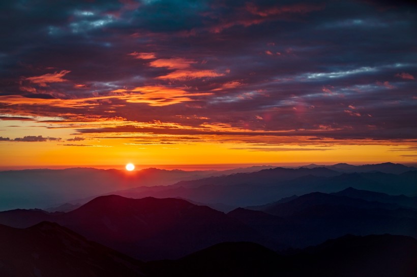 点击大图看下一张：陕西太白山日出风景图片