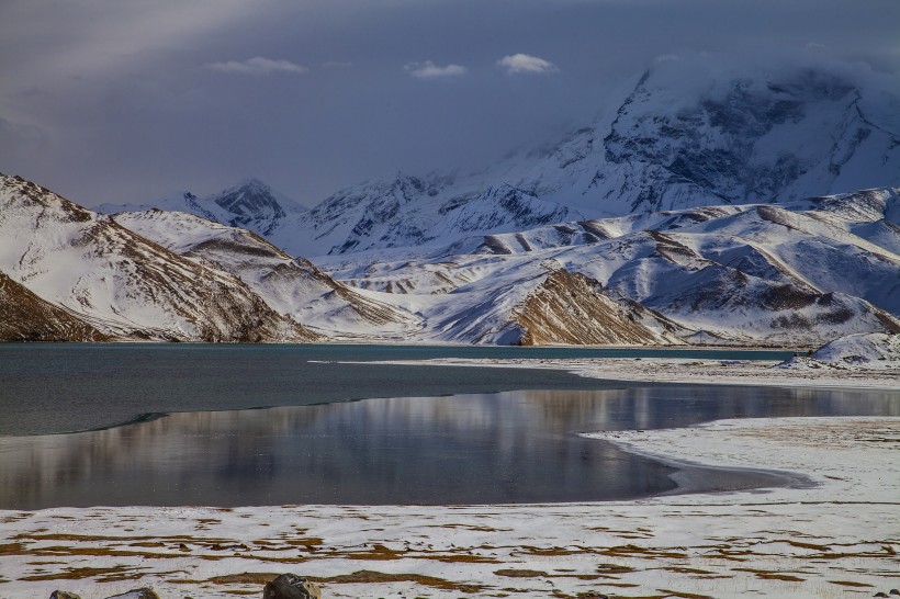 点击大图看下一张：新疆慕士塔格峰风景图片