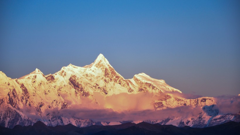 点击大图看下一张：西藏南迦巴瓦峰图片