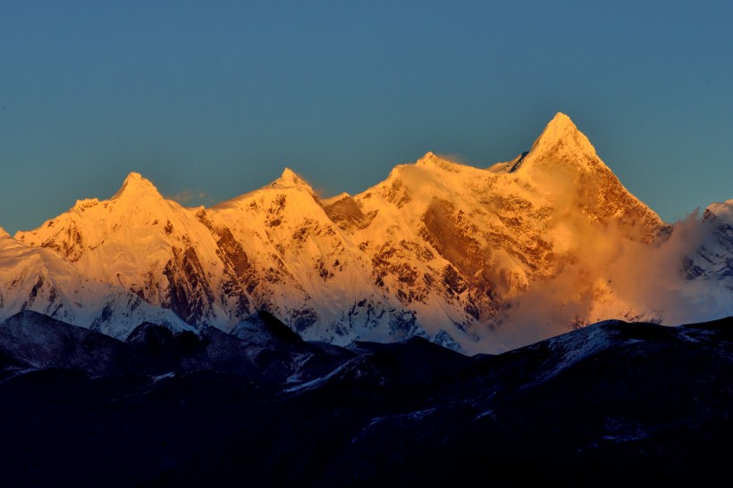 点击大图看下一张：西藏林芝南迦巴瓦峰图片