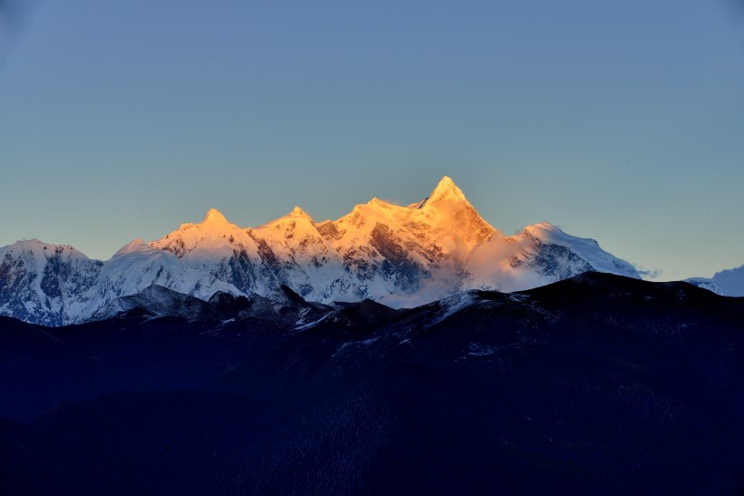点击大图看下一张：西藏林芝南迦巴瓦峰图片