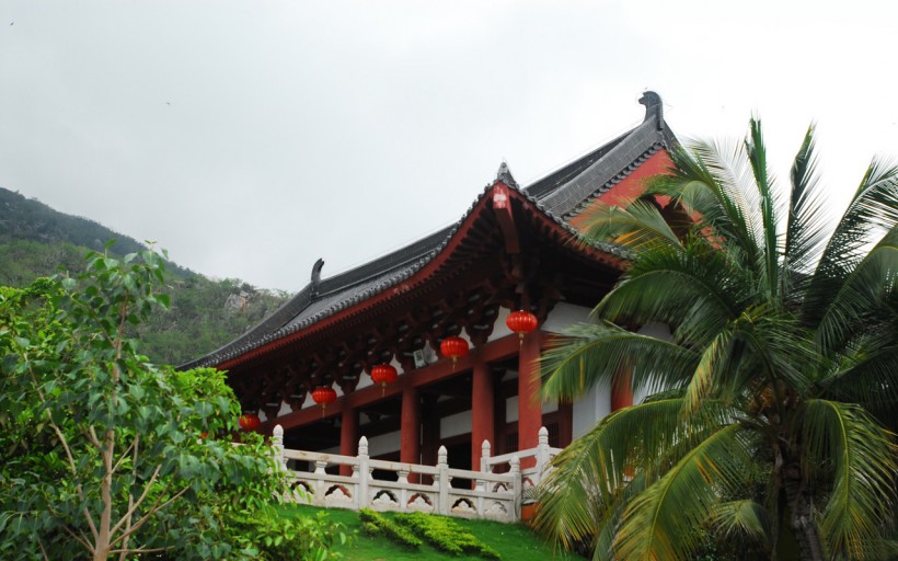 点击大图看下一张：三亚南山寺风景图片