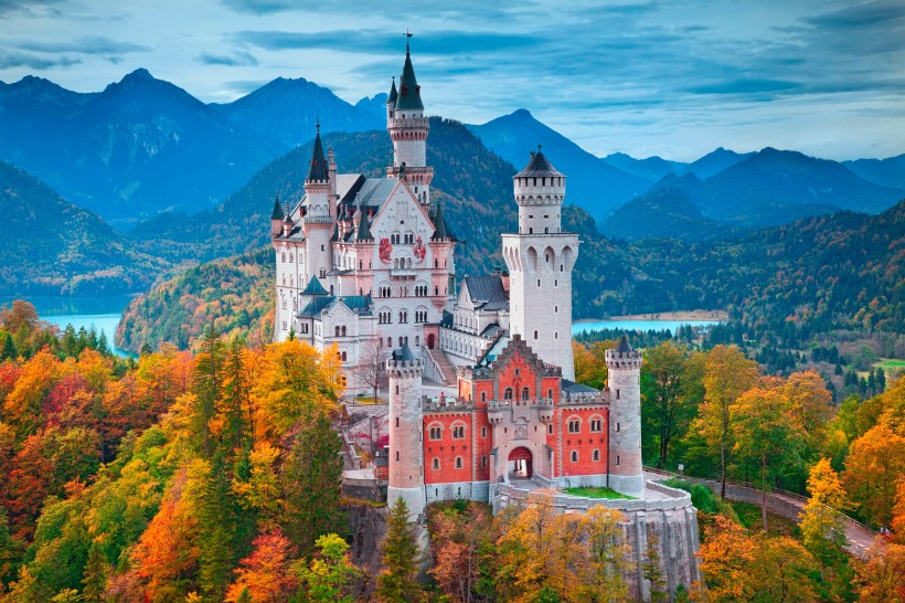 点击大图看下一张：德国新天鹅城堡风景图片