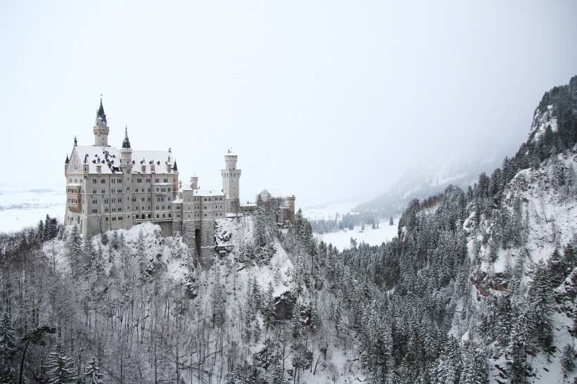 点击大图看下一张：德国新天鹅城堡图片