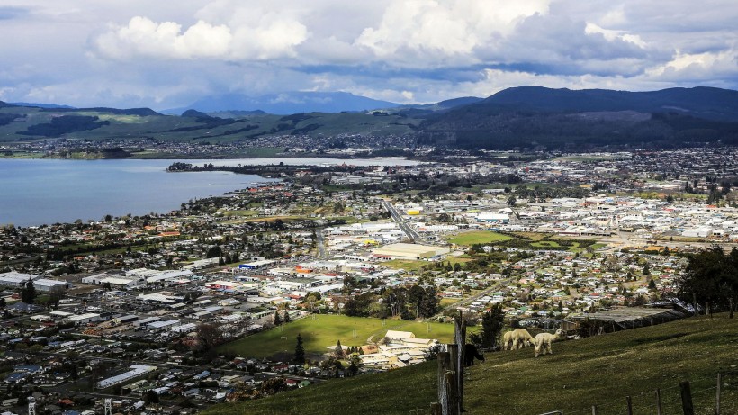 点击大图看下一张：新西兰城市风景图片