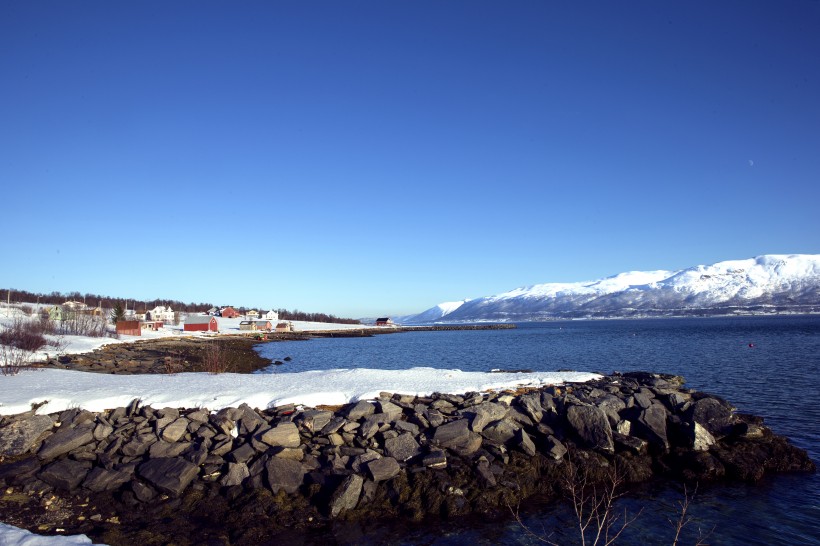 点击大图看下一张：北挪威风景图片