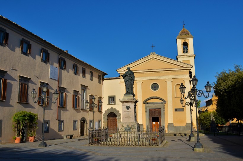 点击大图看下一张：意大利小城奥尔维耶托风景图片