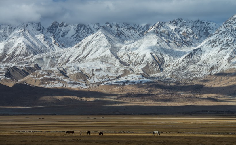 点击大图看下一张：新疆帕米尔高原风景图片