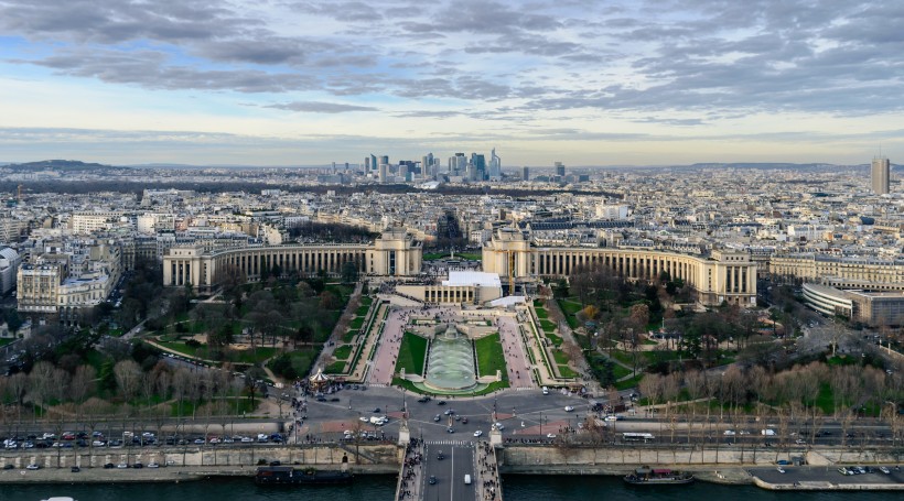 点击大图看下一张：法国巴黎城市风景图片
