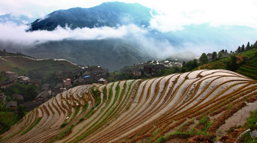 点击大图看下一张：广西桂林平安寨风景图片