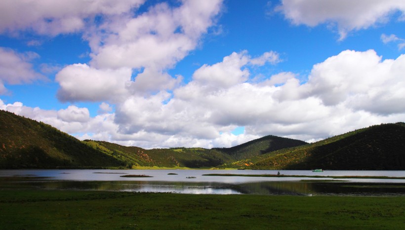 点击大图看下一张：云南迪庆普达措国家公园风景图片