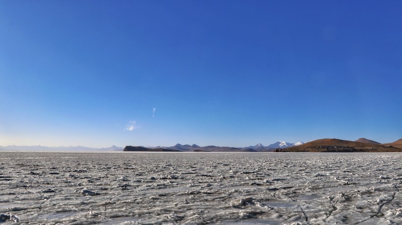 点击大图看下一张：西藏冬日少女湖普姆雍措风景图片