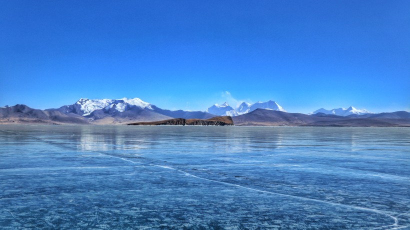 点击大图看下一张：西藏冬日少女湖普姆雍措风景图片