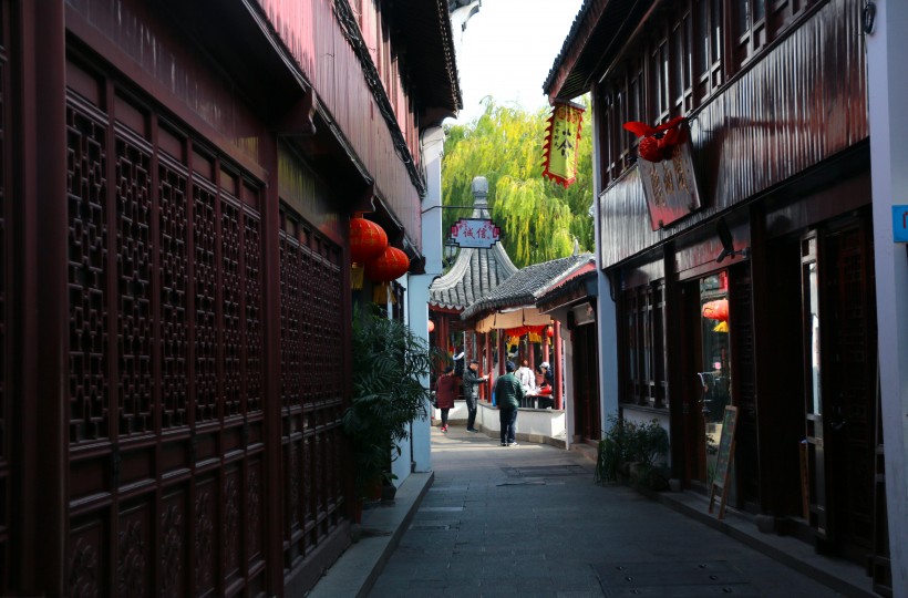 点击大图看下一张：上海七宝老街图片
