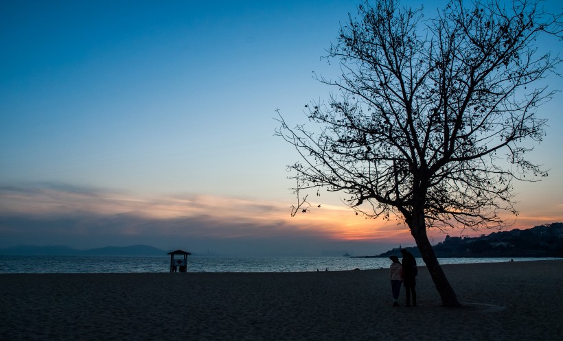 点击大图看下一张：山东青岛海滨冬日风景图片