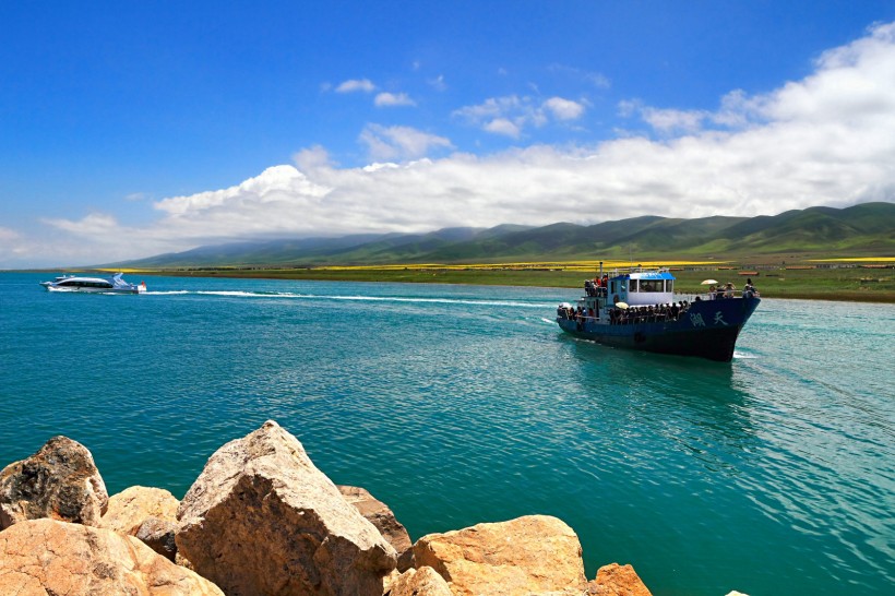 点击大图看下一张：大美青海湖风景图片