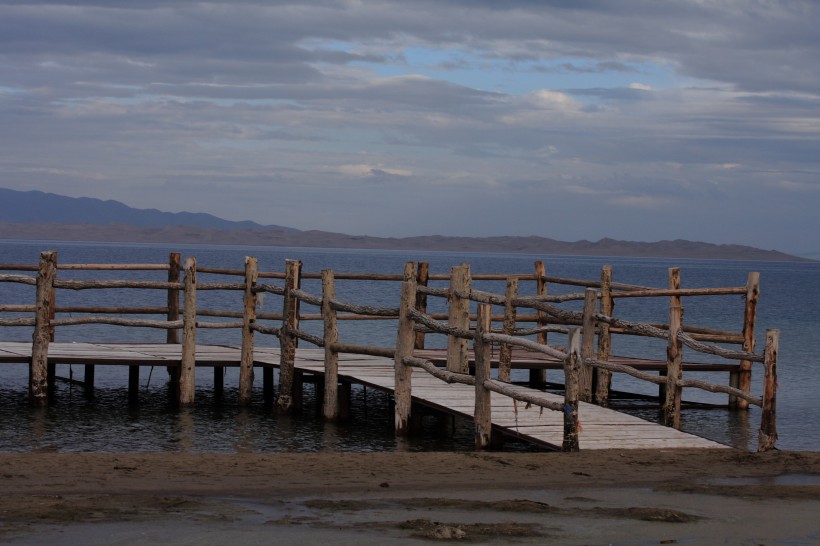 点击大图看下一张：青海青海湖风景图片