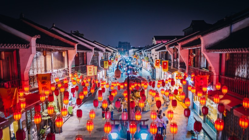 点击大图看下一张：浙江杭州清河坊夜晚风景图片