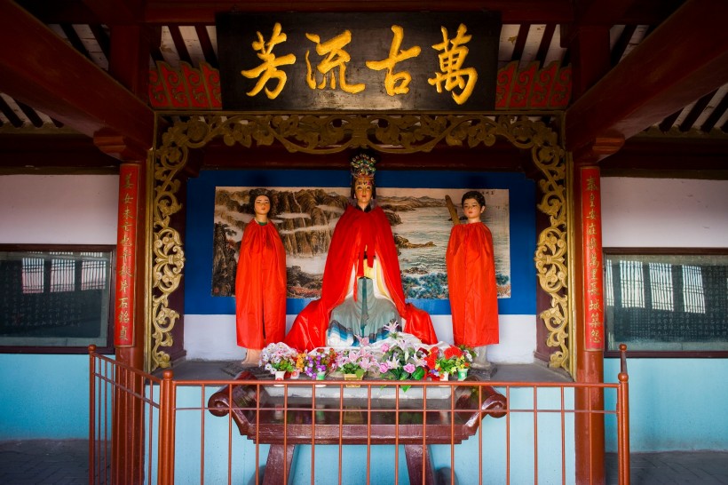 点击大图看下一张：秦皇岛孟姜女庙图片