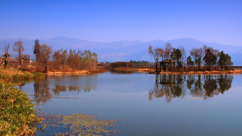 点击大图看下一张：四川邛海风景图片