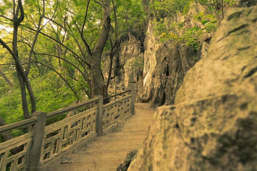 点击大图看下一张：广东肇庆七星岩风景图片